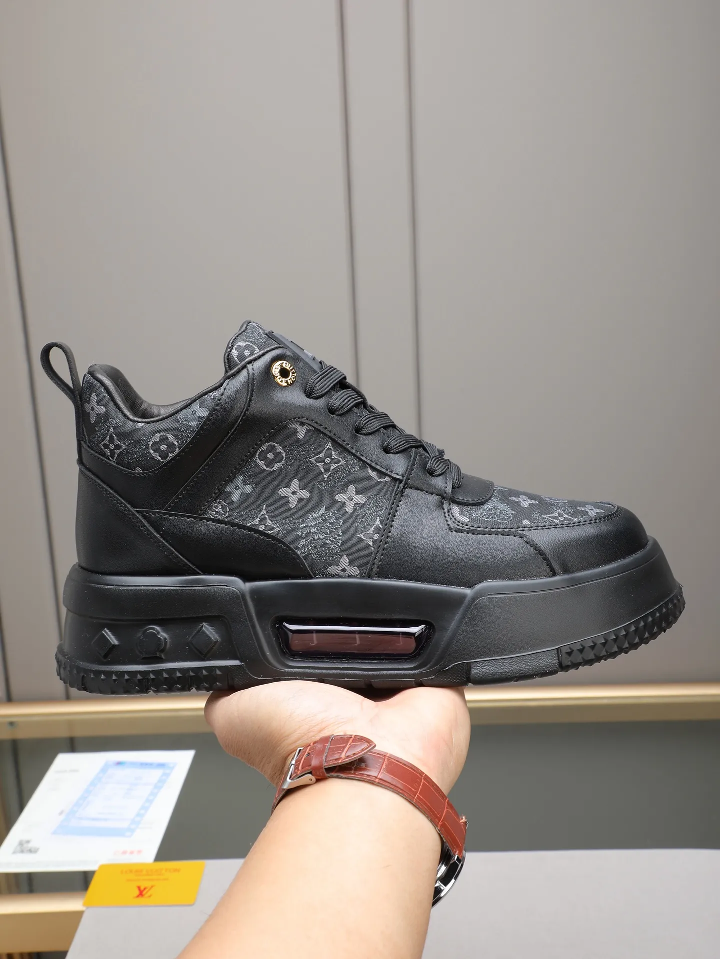 PP460 High Top Men's [LV] Autumn and winter high top classic hot style💝 👣👣Perfect last shape, beautiful design style 💋 💋This winter is no longer cold😢😢Cow leather➕LV special material➕Breathable sheep lining➕Non-slip and wear-resistant foam air cushion outsole🎩A must-have for fashionable men❗Number: 38-44 (45 custom-made) The real thing looks better🎬The real thing looks better👅, 5 colors to choose from